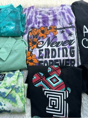22 bundle deal of Neff Graphic Tee with mix colors and prints all size medium